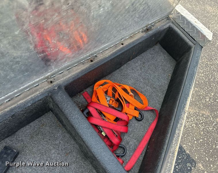 image for item EB2621 2005 Freightliner M2 semi truck