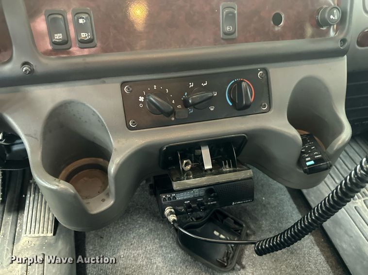 image for item EB2621 2005 Freightliner M2 semi truck