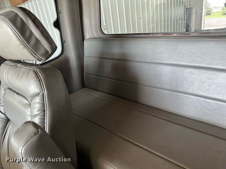 image for item EB2621 2005 Freightliner M2 semi truck