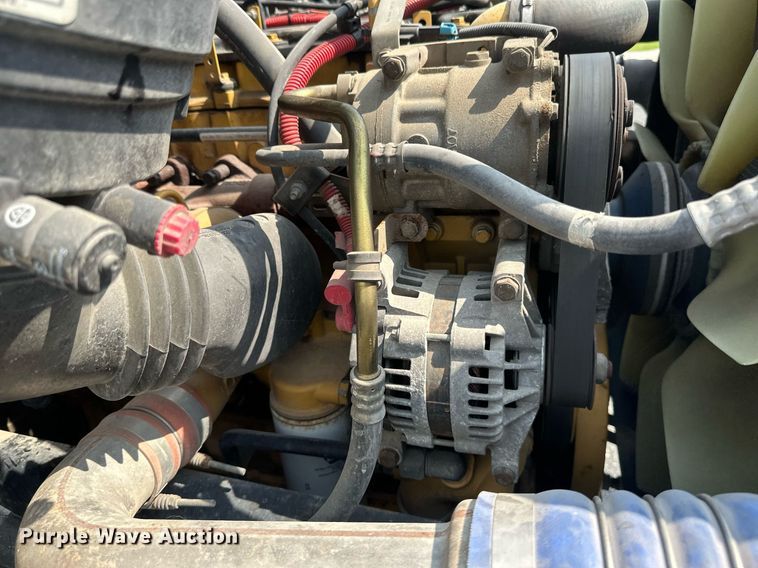 image for item EB2621 2005 Freightliner M2 semi truck