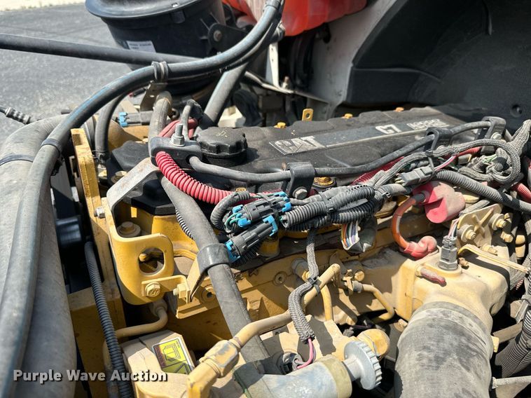 image for item EB2621 2005 Freightliner M2 semi truck