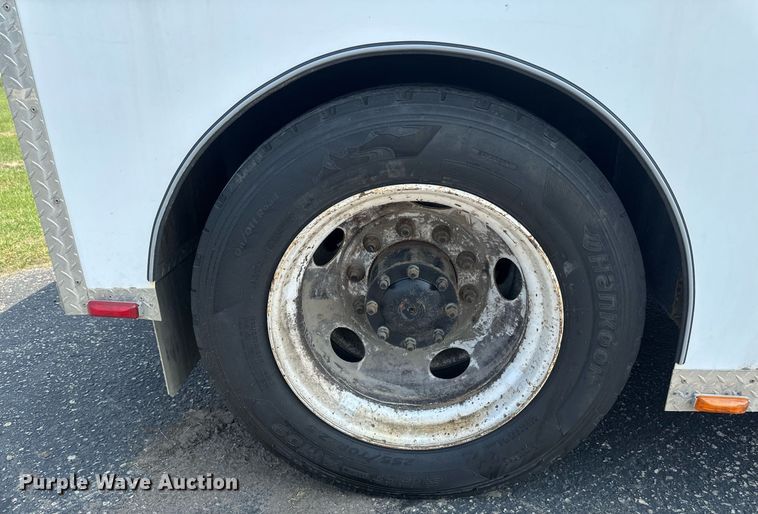 image for item EB2621 2005 Freightliner M2 semi truck