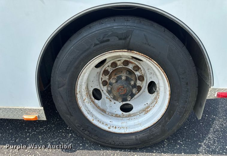 image for item EB2621 2005 Freightliner M2 semi truck