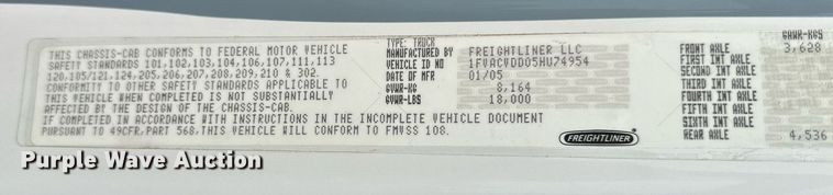 image for item EB2621 2005 Freightliner M2 semi truck