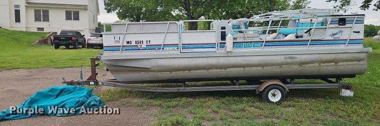 image for item EB8093 1994 Lowe Family 200 pontoon boat