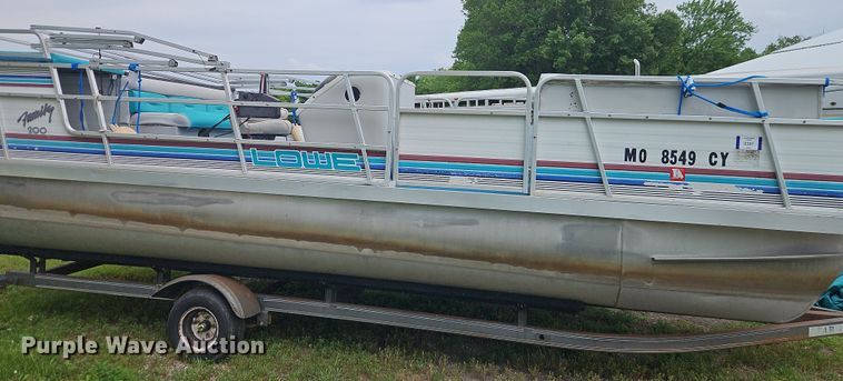 image for item EB8093 1994 Lowe Family 200 pontoon boat