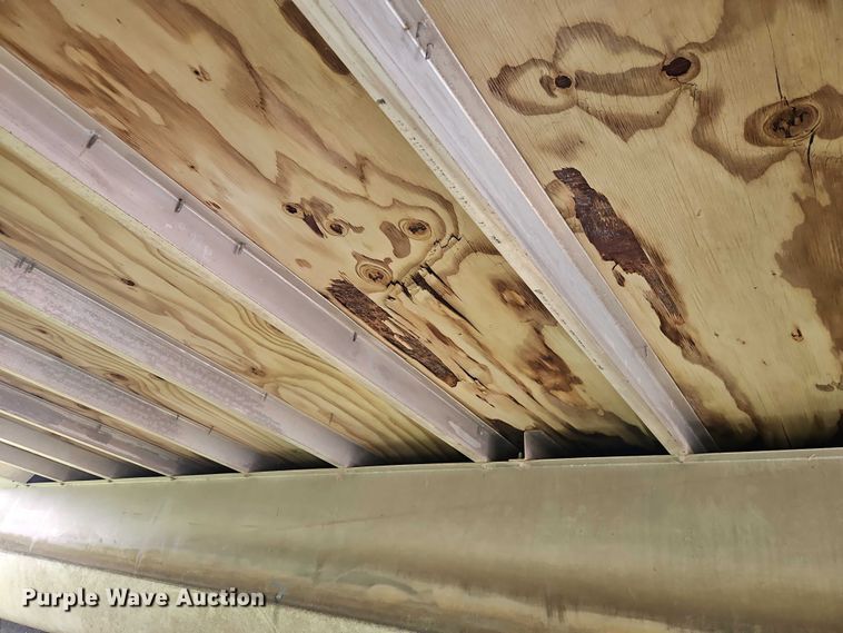 image for item EB8093 1994 Lowe Family 200 pontoon boat