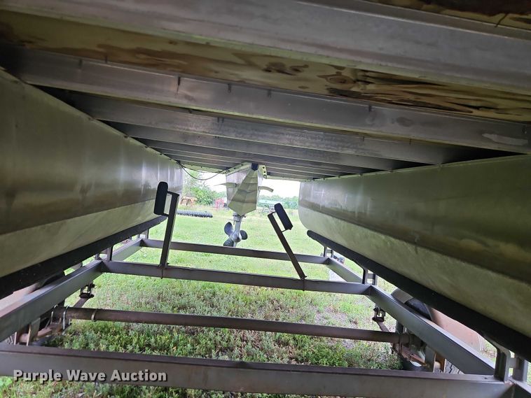 image for item EB8093 1994 Lowe Family 200 pontoon boat