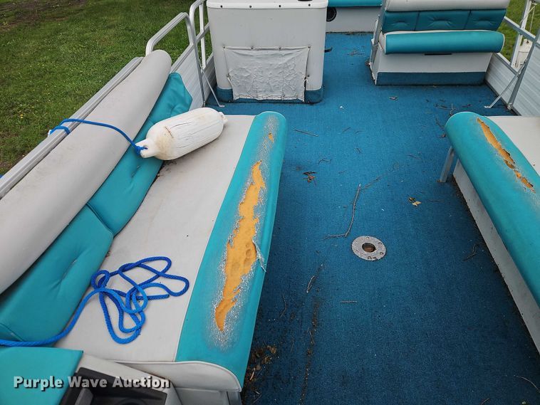 image for item EB8093 1994 Lowe Family 200 pontoon boat