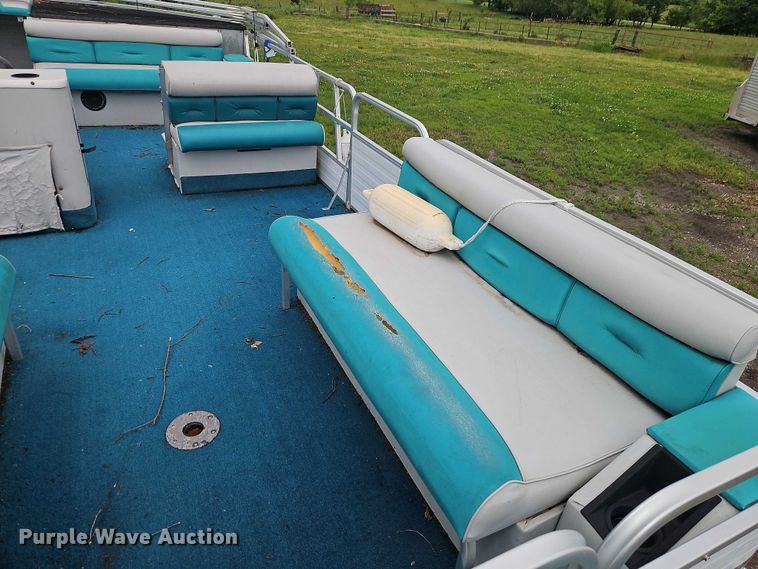 image for item EB8093 1994 Lowe Family 200 pontoon boat