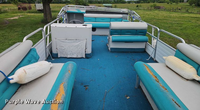 image for item EB8093 1994 Lowe Family 200 pontoon boat