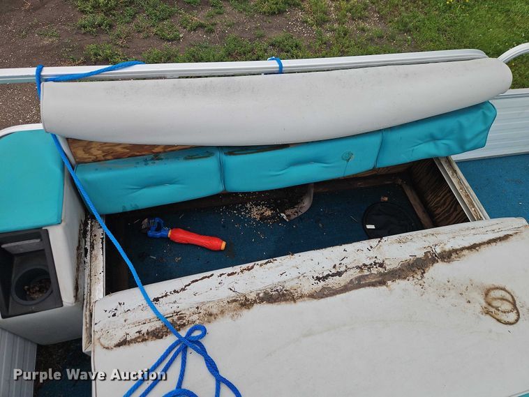 image for item EB8093 1994 Lowe Family 200 pontoon boat