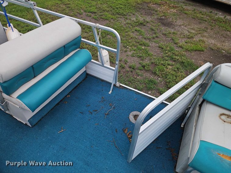 image for item EB8093 1994 Lowe Family 200 pontoon boat