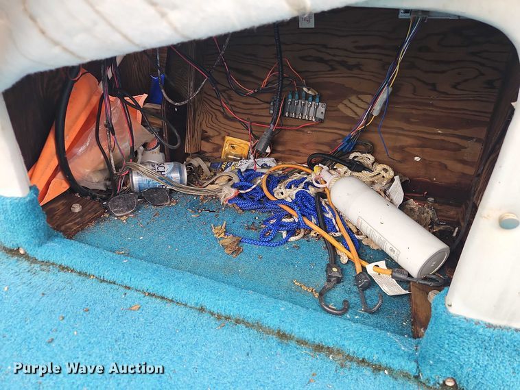 image for item EB8093 1994 Lowe Family 200 pontoon boat