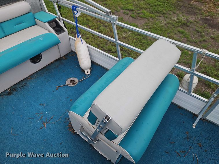 image for item EB8093 1994 Lowe Family 200 pontoon boat