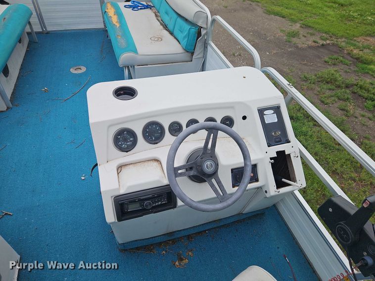 image for item EB8093 1994 Lowe Family 200 pontoon boat