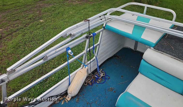 image for item EB8093 1994 Lowe Family 200 pontoon boat