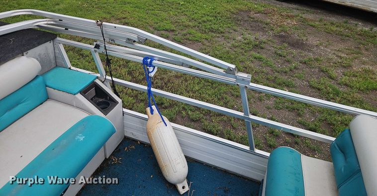 image for item EB8093 1994 Lowe Family 200 pontoon boat