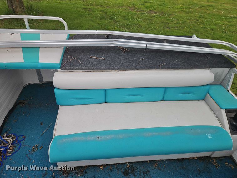 image for item EB8093 1994 Lowe Family 200 pontoon boat