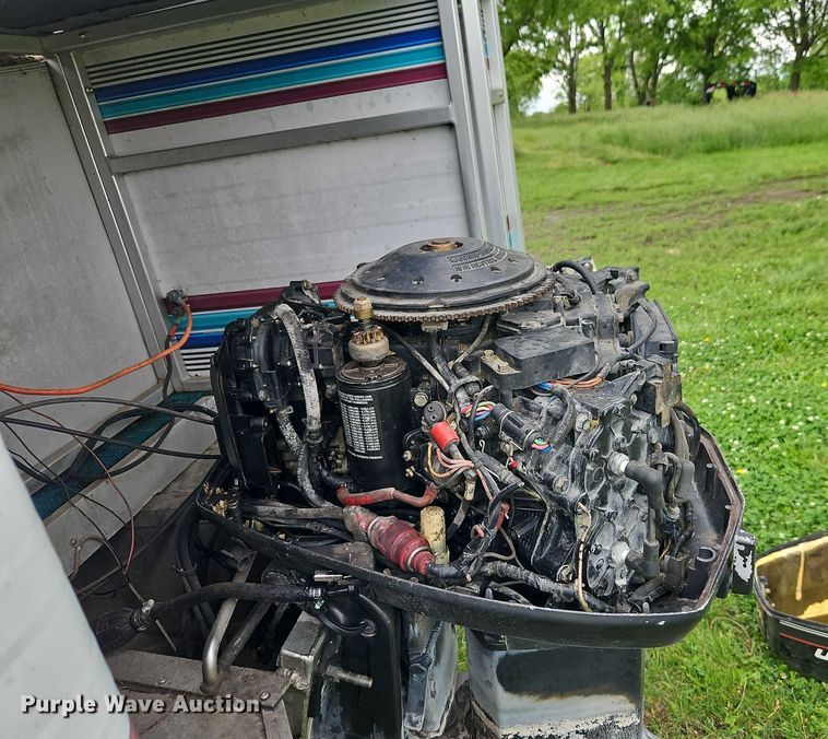 image for item EB8093 1994 Lowe Family 200 pontoon boat