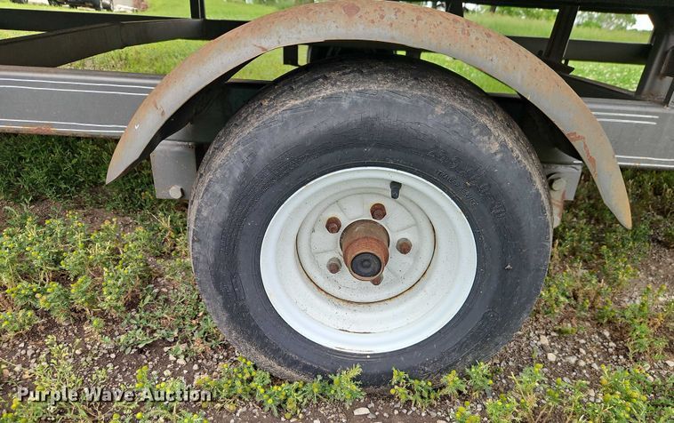 image for item EB8093 1994 Lowe Family 200 pontoon boat