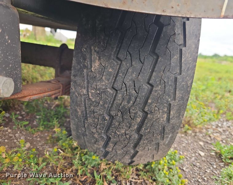 image for item EB8093 1994 Lowe Family 200 pontoon boat