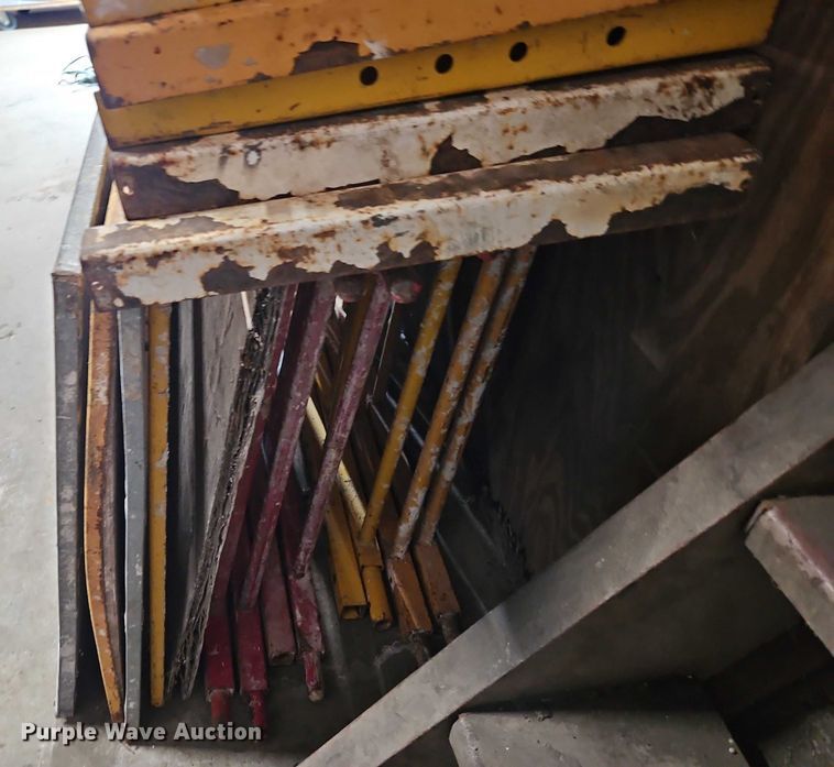 image for item EB8113 Scaffolding