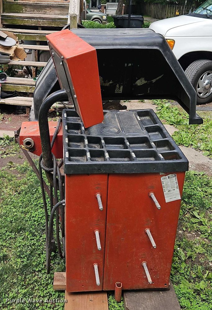 image for item EB8115 Coats 1001 tire balancer