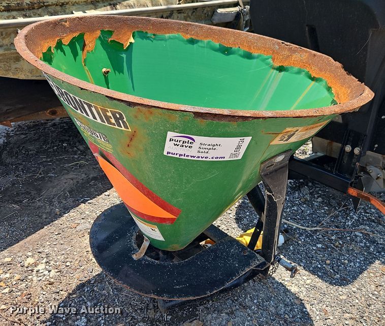 image for item EB8124 Frontier SS1067B three point spreader