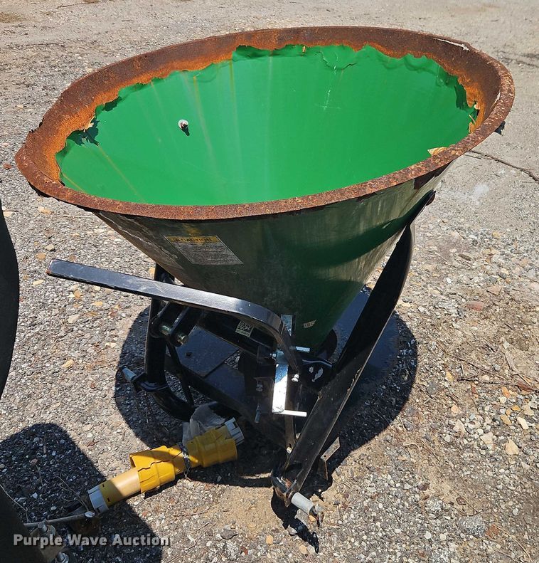 image for item EB8124 Frontier SS1067B three point spreader