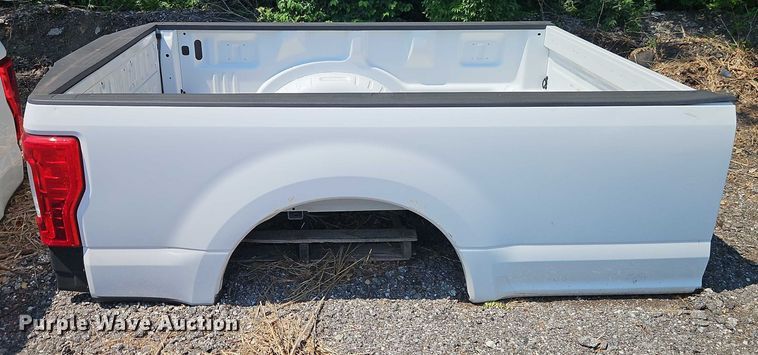 image for item EB8128 Pickup truck bed