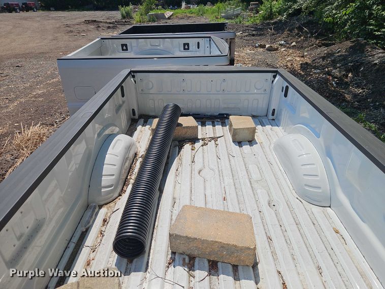 image for item EB8128 Pickup truck bed
