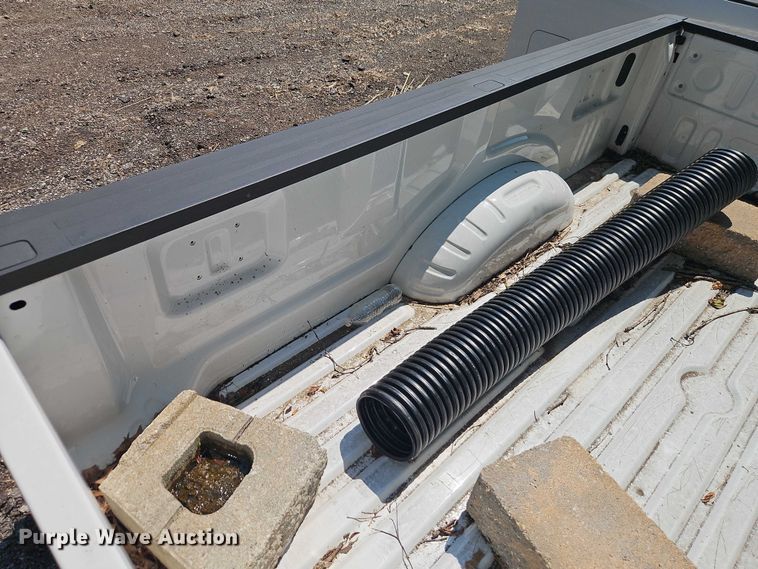 image for item EB8128 Pickup truck bed