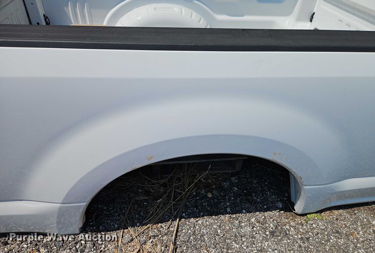 image for item EB8128 Pickup truck bed