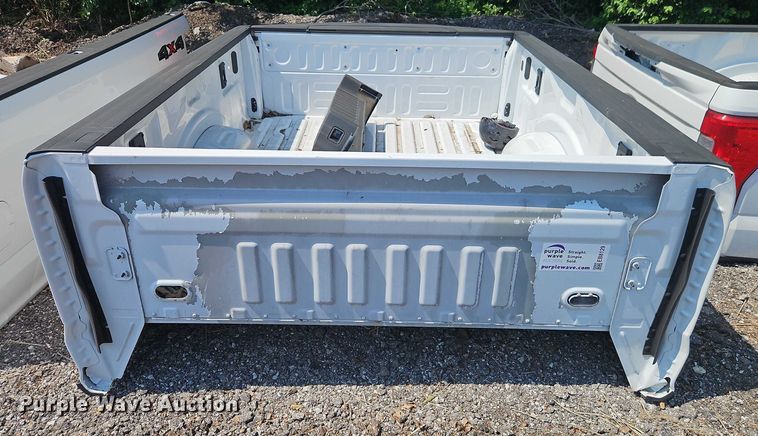 image for item EB8129 Pickup truck bed