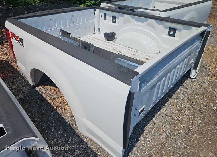 image for item EB8129 Pickup truck bed