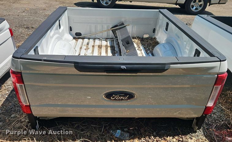 image for item EB8129 Pickup truck bed