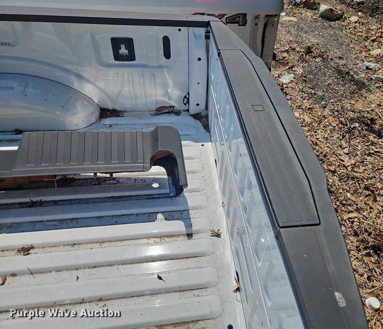 image for item EB8129 Pickup truck bed