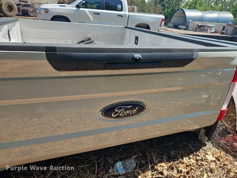 image for item EB8129 Pickup truck bed