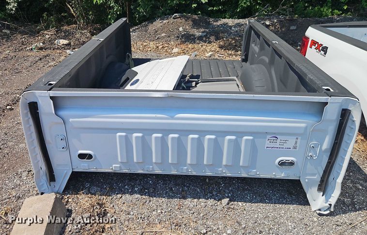 image for item EB8130 Pickup truck bed