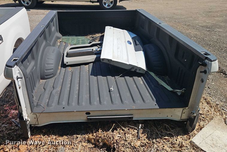 image for item EB8130 Pickup truck bed