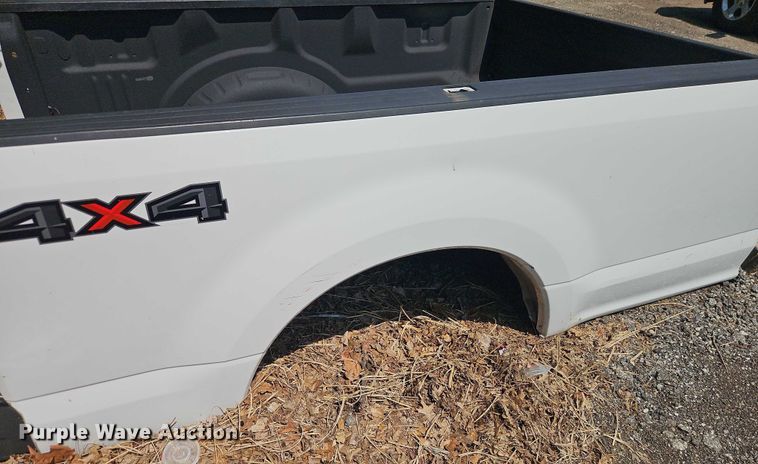 image for item EB8130 Pickup truck bed