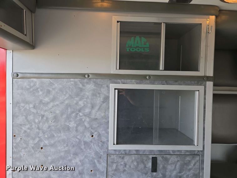 image for item EC0951 2005 Ford E450 Super Duty ambulance