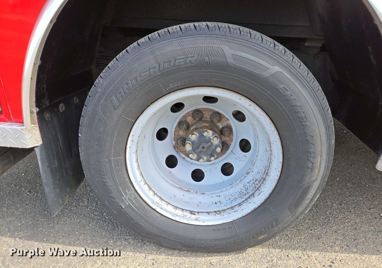 image for item EC0951 2005 Ford E450 Super Duty ambulance