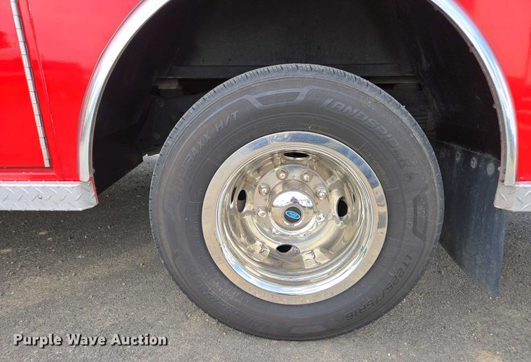 image for item EC0951 2005 Ford E450 Super Duty ambulance