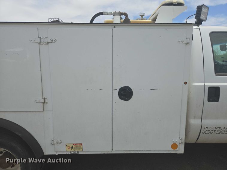 image for item EC1049 2015 Ford F550 Super Duty XL utility / service truck