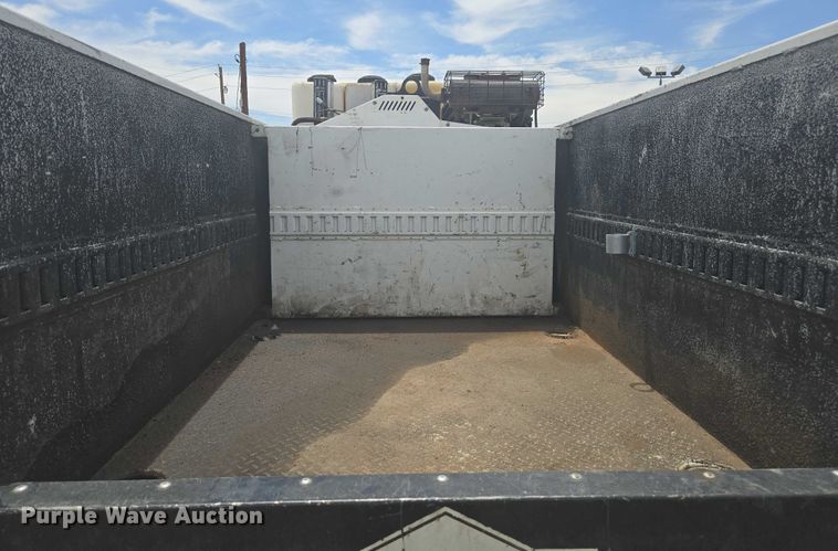 image for item EC1049 2015 Ford F550 Super Duty XL utility / service truck