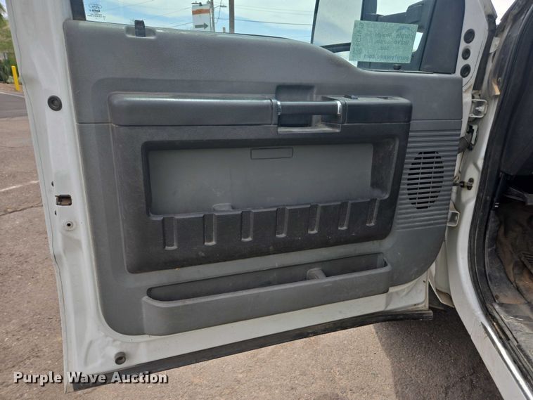 image for item EC1049 2015 Ford F550 Super Duty XL utility / service truck