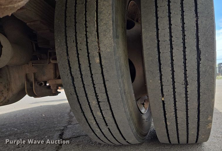 image for item EC1049 2015 Ford F550 Super Duty XL utility / service truck