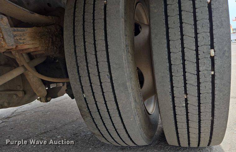 image for item EC1049 2015 Ford F550 Super Duty XL utility / service truck